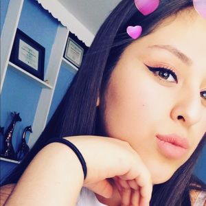 Meet your Posher, Mariela